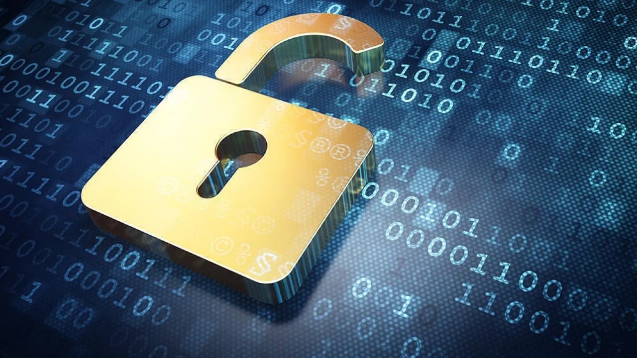 Mitä tapahtuu, kun tietosi vuotavat suuren yrityksen kyberhyökkäyksen seurauksena: mitä ei pidä koskaan unohtaa.