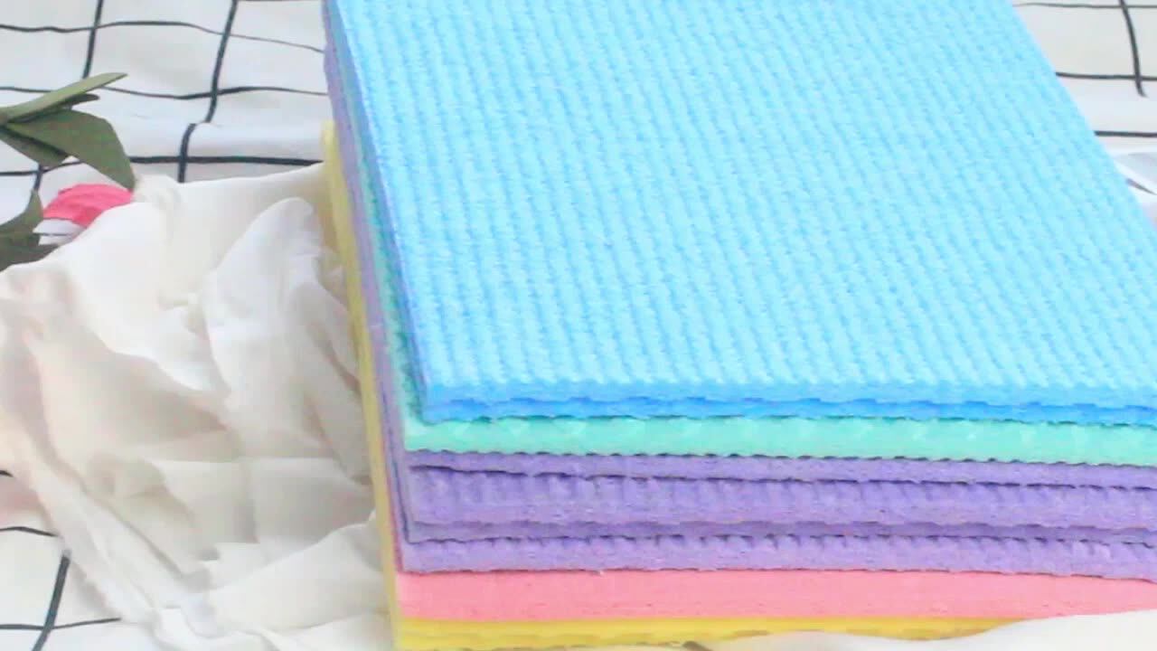 Sano hyvästit mikrokuituliinoille kotisi siivoamisessa: parannettu versio, joka tekee kaiken täydellisen puhtaaksi yhdellä liikkeellä.