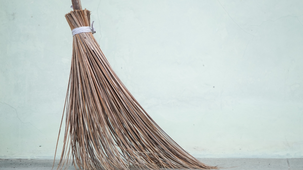 Luudan peitteen käyttö: miksi se on suositeltavaa luudatessa ja mihin sitä tarvitaan.