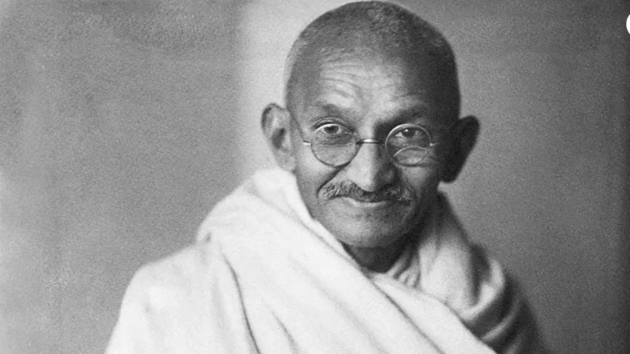 Mahatma Gandhi, pasifisti: ”Onnellisuus on sitä, kun ajatuksesi, sanasi ja tekosi ovat sopusoinnussa keskenään.”