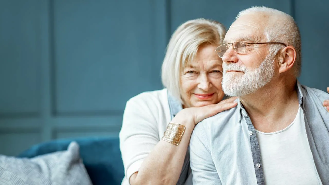Ikääntynyt saksalaispari muuttaa: ”Tämä on paras päätös elämässämme.”