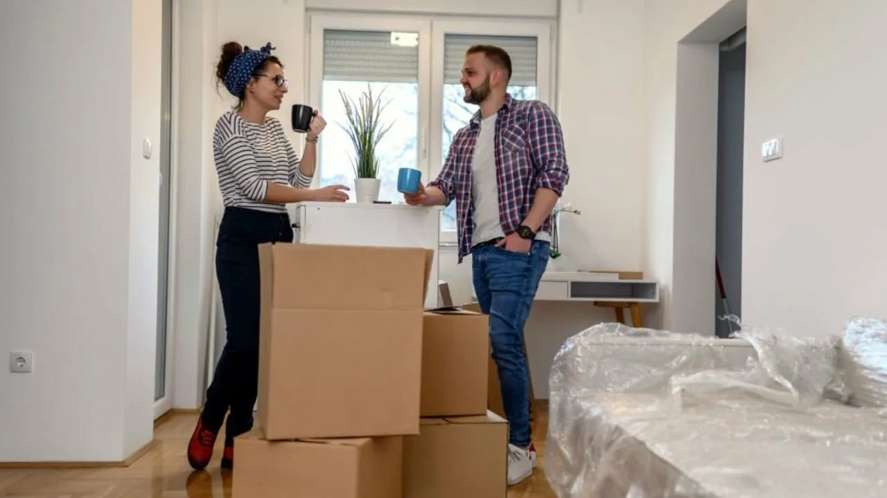 Vuokralaki sanoo selvästi, että vuokranantaja ei voi irtisanoa vuokrasopimusta vuokralaisen kanssa viiden 5 aikana, vaikka se tapahtuisi lyhyemmällä varoitusajalla.