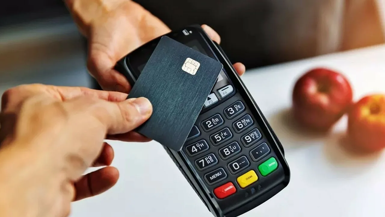 Kuinka paljon rahaa voin siirtää perheenjäsenelle verovapaasti: veroviraston siirtorajat.