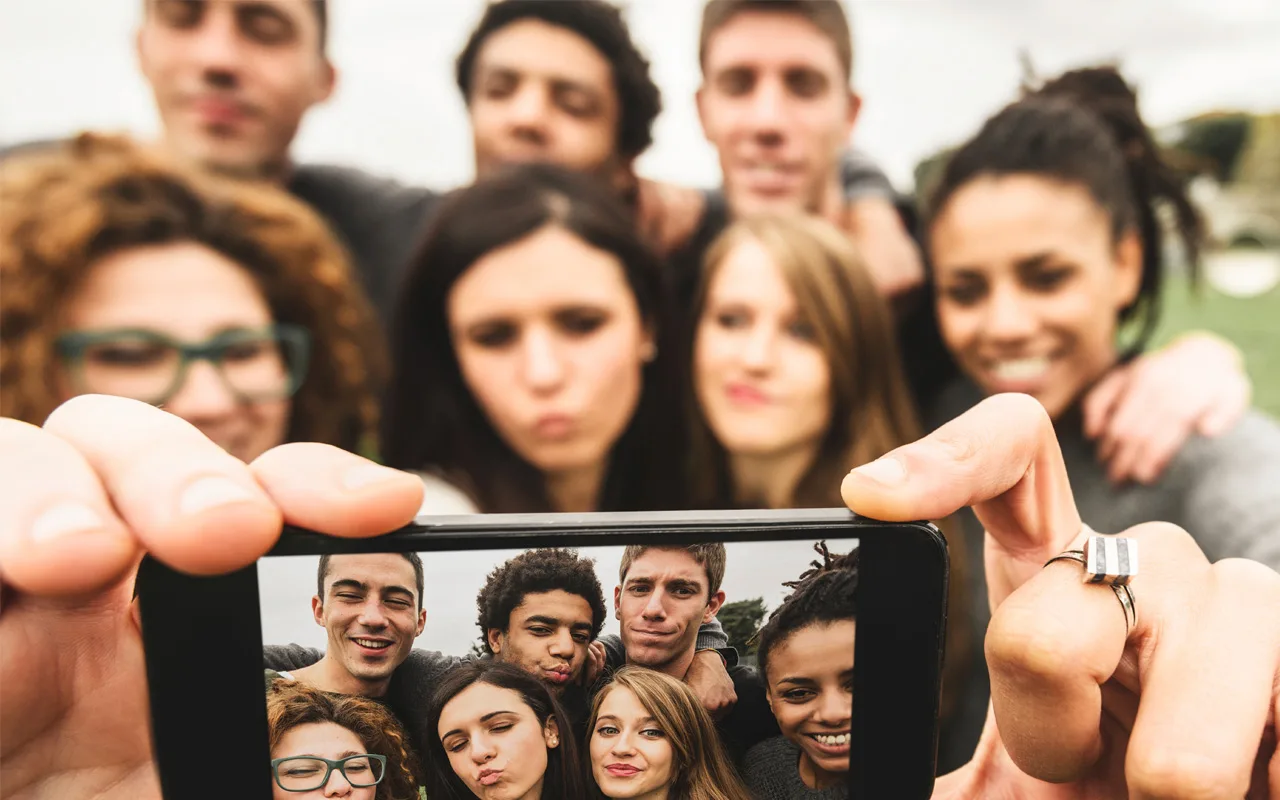 Viisi hyödyllistä tapaa, jotka Z-sukupolven tulisi omaksua fyysisen ja henkisen hyvinvointinsa parantamiseksi.