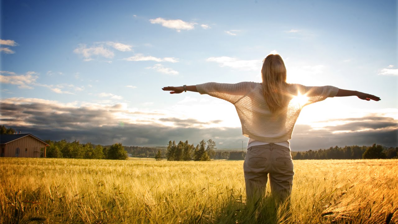 Onnellisuuden ulkopuolella: ihmiselämän uudelleenmäärittely merkityksen etsimisen valossa.