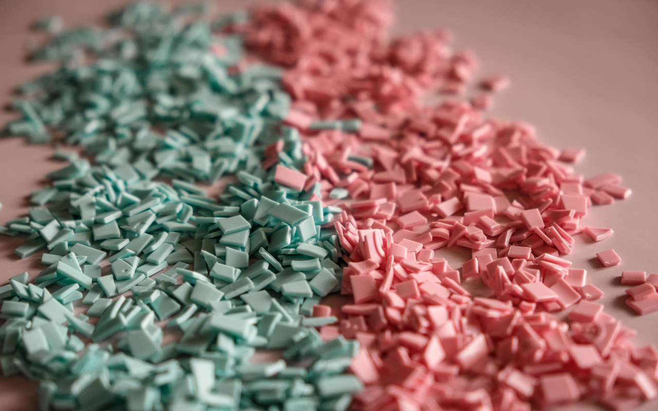 Tutkijat ovat kehittäneet kalojen suodattimen mallin mukaan toimivan suodattimen, joka poistaa 99 % mikroplastista pesukoneen vedestä.